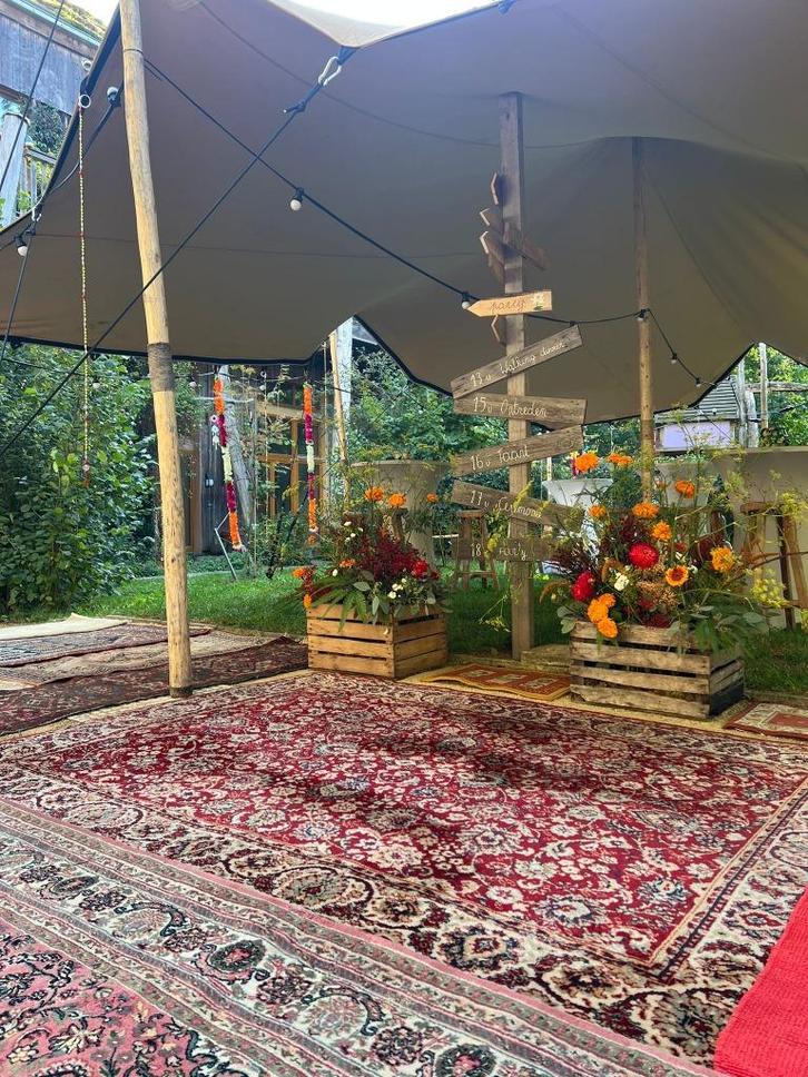 Tapijt/vloerkleed, decoratie huwelijk, ceremonie, feest, Huis en Inrichting, Stoffering | Tapijten en Vloerkleden, Gebruikt, Rechthoekig