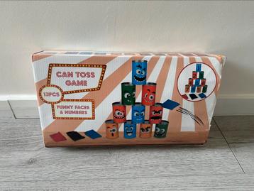 Blikjes gooien beschikbaar voor biedingen