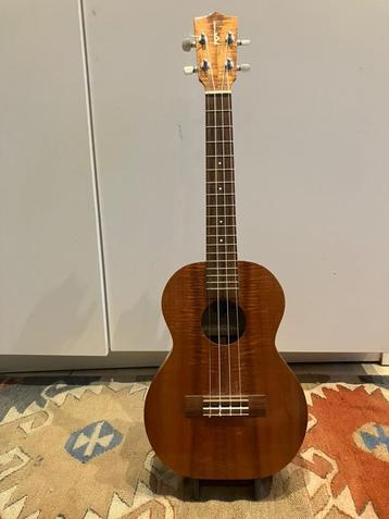 Kamaka HF-3 Tenor Ukulele beschikbaar voor biedingen