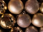 34 boules de Noël dorées dans différentes nuances d'or, Comme neuf, Enlèvement ou Envoi
