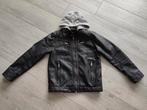 Bikerjack met capuchon - maat 152, Enlèvement, Comme neuf, Garçon, Manteau