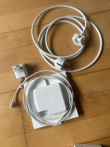 Apple adapter MYH83Z/A beschikbaar voor biedingen
