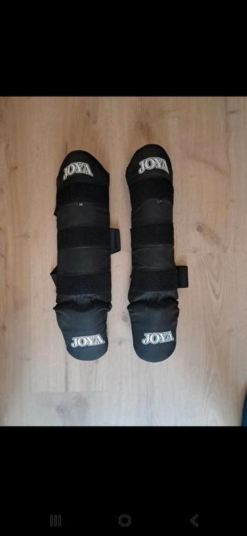 Joya nieuwe scheenbeschermers  beschikbaar voor biedingen