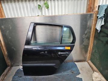 Portier 4Deurs links-achter van een Volkswagen Golf (LC9Z) beschikbaar voor biedingen
