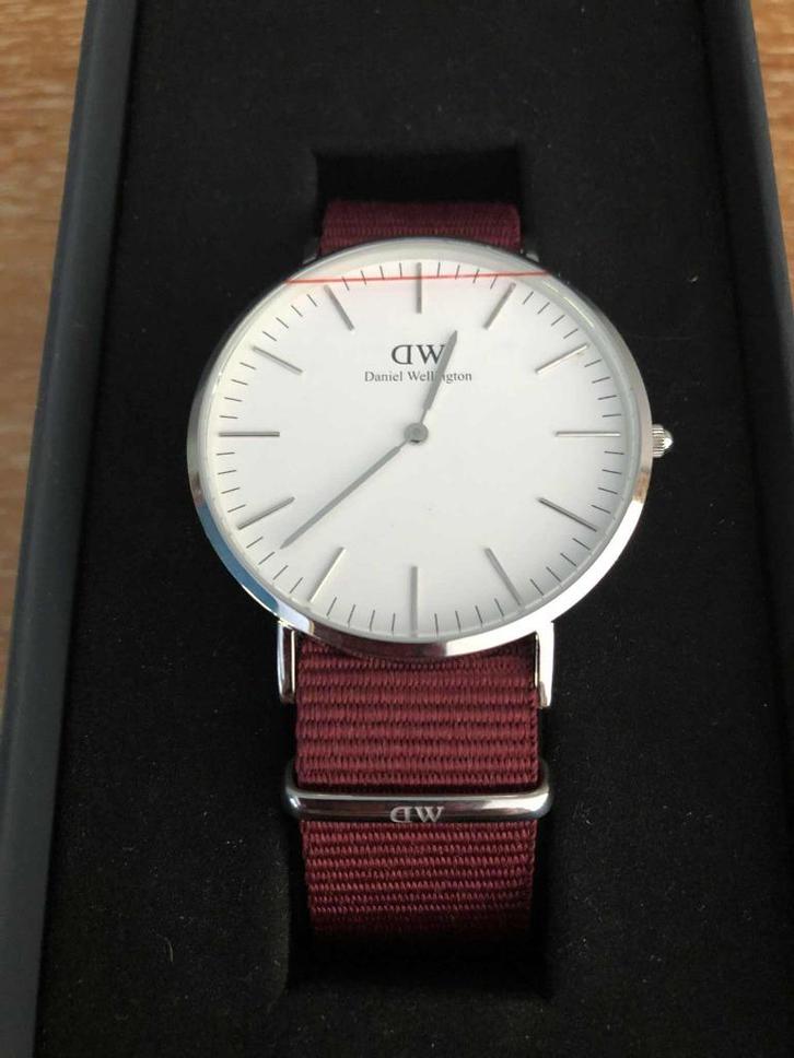 Daniel Wellington horloge - NIEUW, Handtassen en Accessoires, Horloges | Heren, Nieuw, Polshorloge, Overige merken, Staal, Kunststof