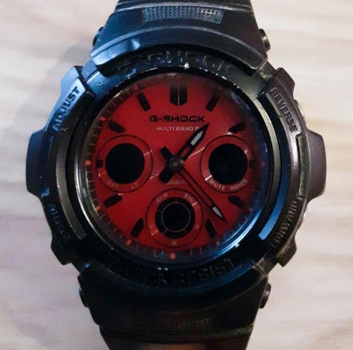 Casio G-Shock AWG-M100 - Adrenalin Red Series, Handtassen en Accessoires, Horloges | Heren, Gebruikt, Casio, Ophalen of Verzenden