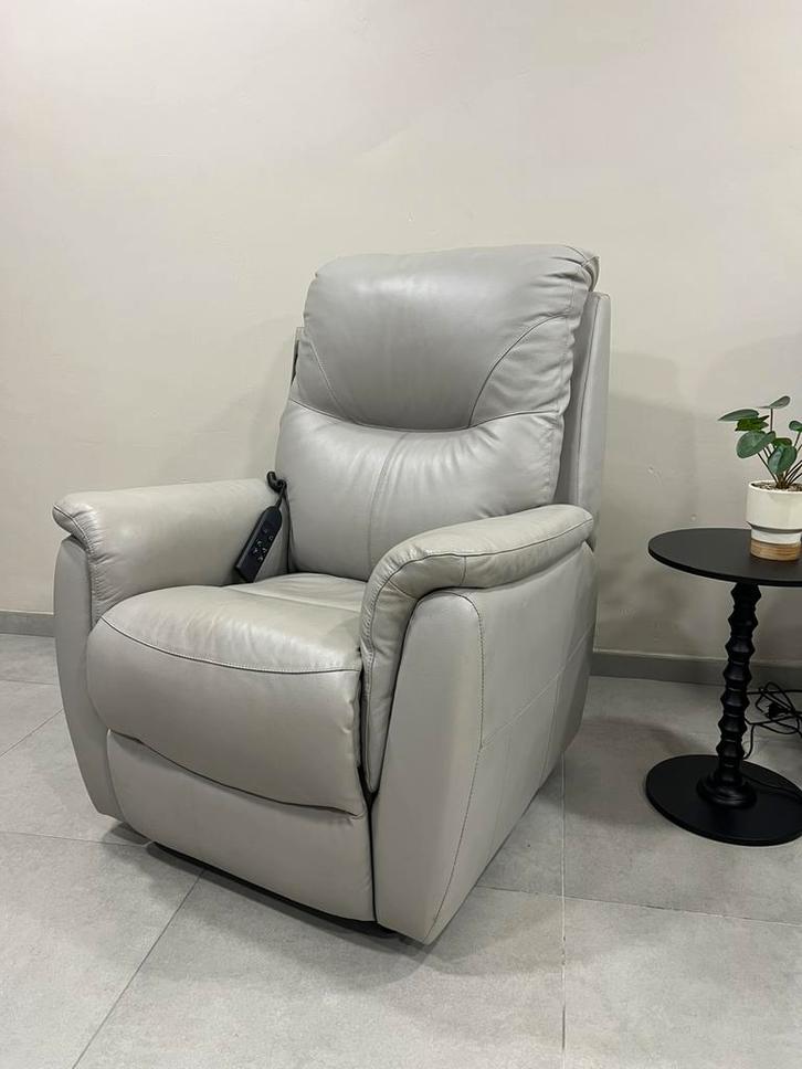 ELEKTRISCHE RELAXZETEL MET LIFTFUNCTIE! GRATIS LEVERING!!, Huis en Inrichting, Fauteuils, Zo goed als nieuw, Ophalen of Verzenden