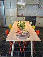6 kleurrijke stoelen, Ophalen