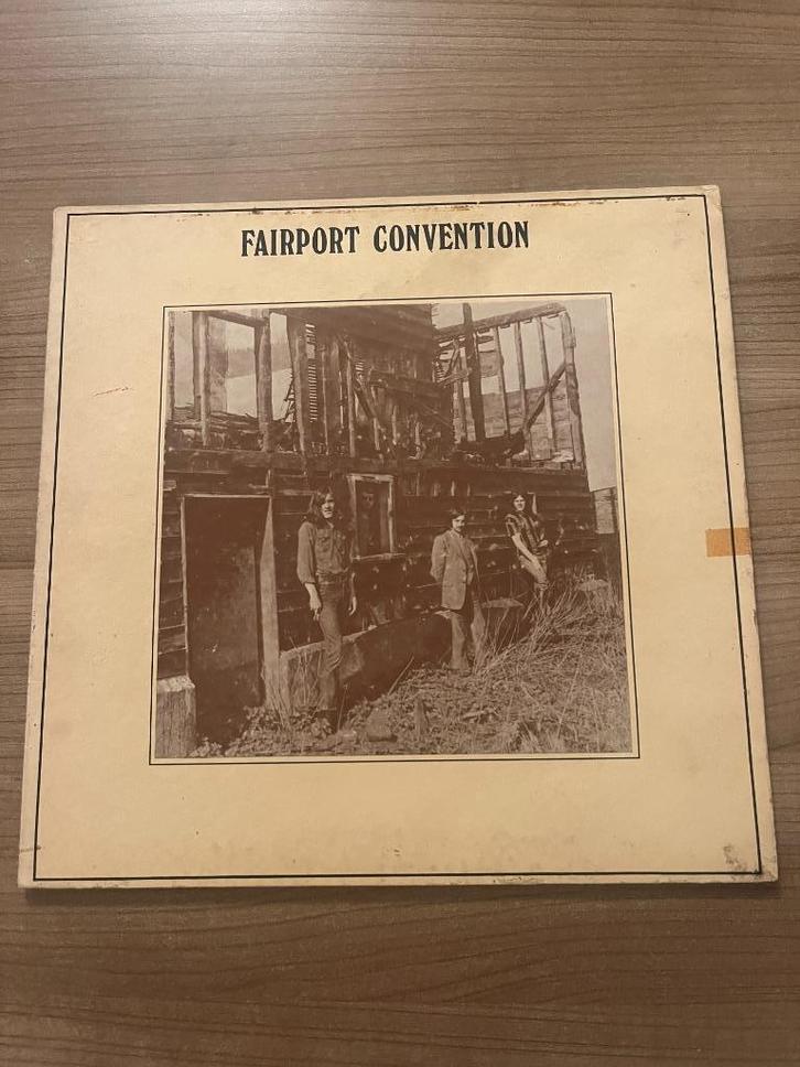 FAIRPORT CONVENTION - ANGEL DELIGHT, CD & DVD, Vinyles | Rock, Utilisé, Rock and Roll, Envoi