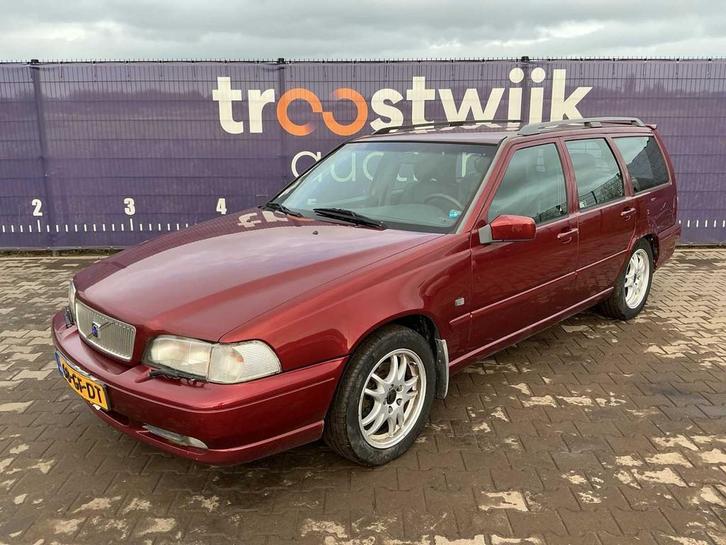 2000 - Volvo - V70 - 2.4 Europa - Personenauto, Auto's, Volvo, Bedrijf, V70, Overige brandstoffen, Euro 3, Break, Handgeschakeld