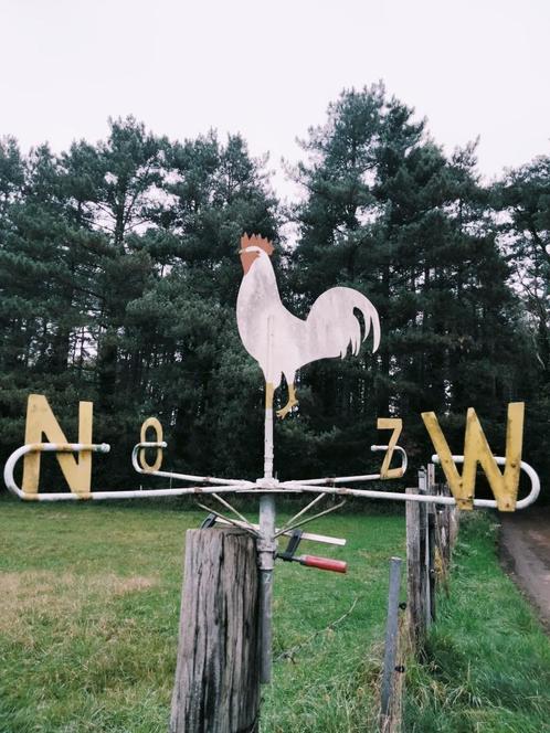 Curiosa vintage trash art windvaan windhaan deco tuin, Tuin en Terras, Windwijzers en Windmolens, Gebruikt, Ophalen