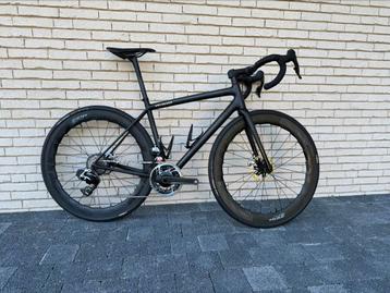 Specialized Aethos met nieuwe Sram Red 2025 beschikbaar voor biedingen
