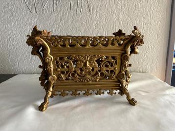 koperen sierpot beschikbaar voor biedingen