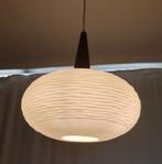 Louis Kalff Philips Opaline en teakhouten vintage kroonlucht, Ophalen, Zo goed als nieuw