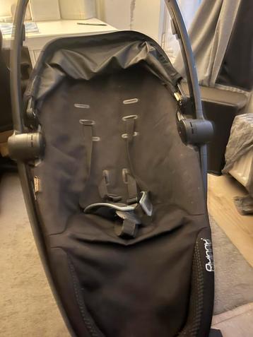 Quinny kinderwagen beschikbaar voor biedingen