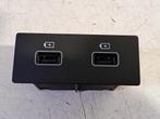 DIVERSEN USB OPLADER Renault Arkana (RJLL) (0120105161), Gebruikt, Renault