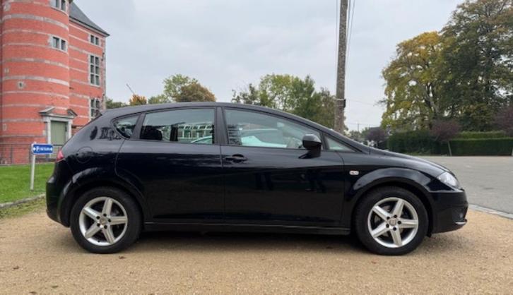 Seat Leon 1.6 CR TDI 10-20212, Auto's, Seat, Particulier, Leon, ABS, Airbags, Bluetooth, Boordcomputer, Centrale vergrendeling