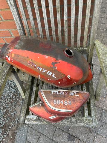Tank mayal en zijdeksels beschikbaar voor biedingen