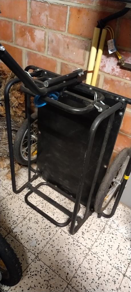 Fietskar incl. bevestigingsmechanisme, Fietsen en Brommers, Fietsaccessoires | Aanhangwagens en Karren, Gebruikt, Bagagekar, 20 tot 40 kg