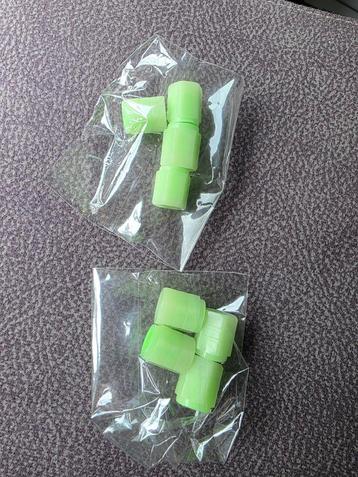 Glow in the dark > Groene ventieldopjes beschikbaar voor biedingen