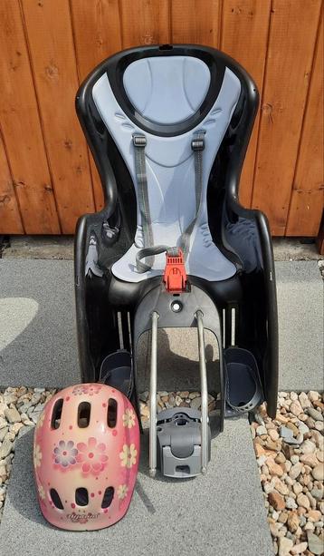 Fietsstoel + helm beschikbaar voor biedingen