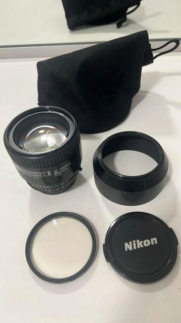 Nikom AF Nikkor 85mm 1:1.8 beschikbaar voor biedingen