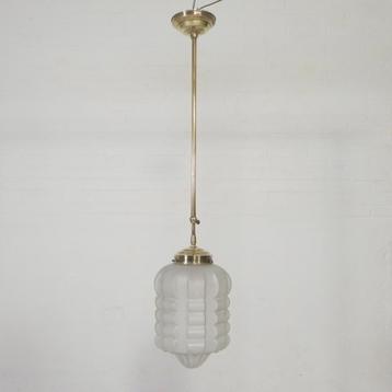 Art Deco hanglamp met mat glazen kap en messing armatuur, ja beschikbaar voor biedingen