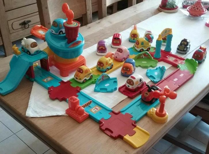 TUTUTE BOLIDE AÉROPORT INTERACTIF., Kinderen en Baby's, Speelgoed | Vtech, Zo goed als nieuw, Ophalen