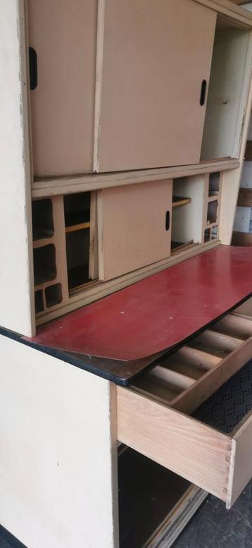 MADO Buffet jaren 60-70 beschikbaar voor biedingen