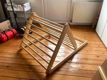 Pikler Montessori-speeltuin met driehoek en boog/rocker beschikbaar voor biedingen