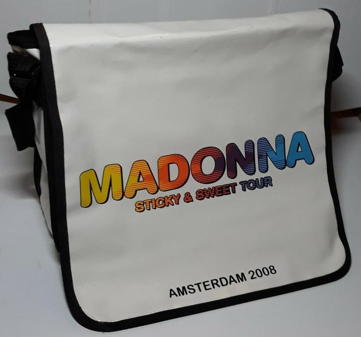 MADONNA - STICKY & SWEET TOUR BAG AMSTERDAM 2008 - COLLECTOR, Verzamelen, Muziek, Artiesten en Beroemdheden, Nieuw, Gebruiksvoorwerp