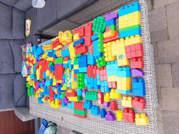 mega bloks beschikbaar voor biedingen