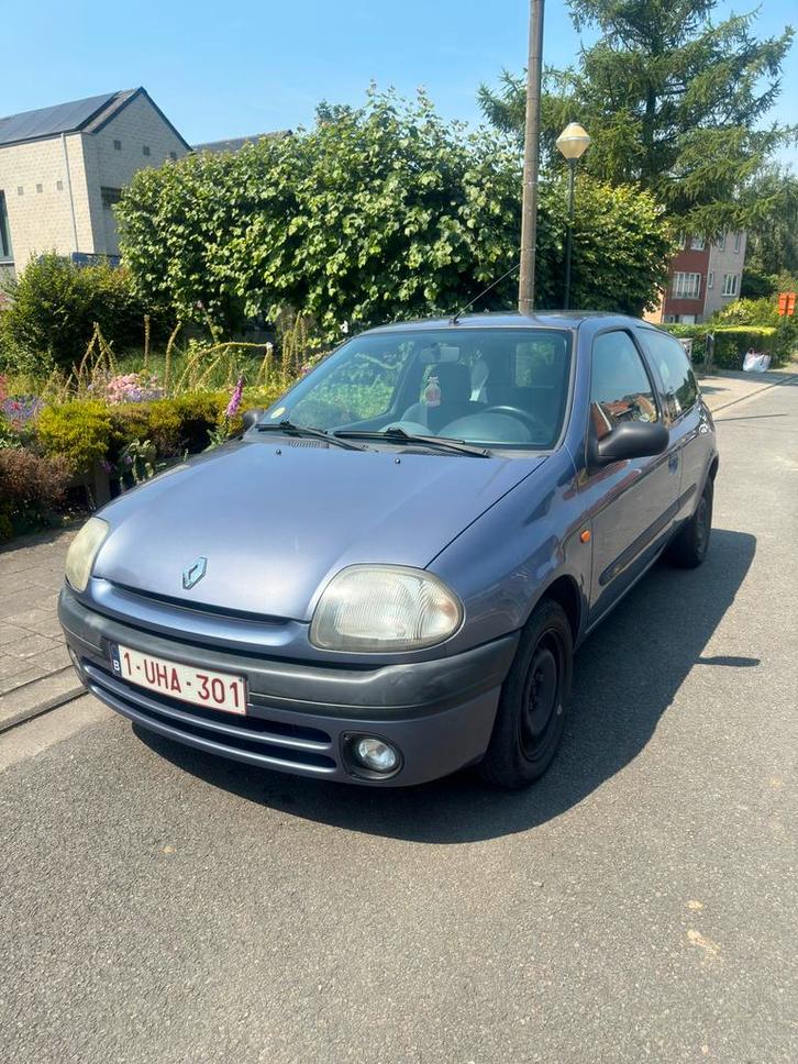 Renault Clio 1.2 essence 1999, Autos, Renault, Particulier, Clio, Essence, Euro 2, Hatchback, 3 portes, Boîte manuelle, Enlèvement