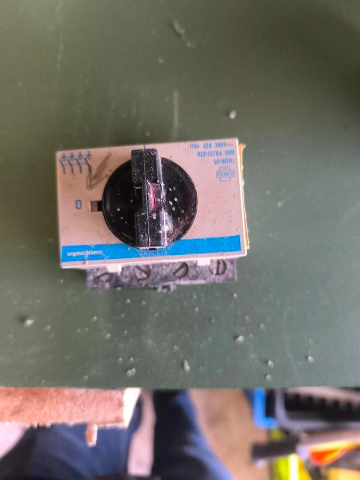 Vynckier draai schakelaar, Hobby en Vrije tijd, Elektronica-componenten, Ophalen
