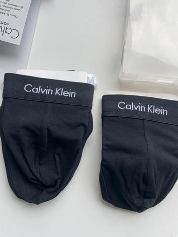 String Calvin Small taille M, Envoi, Noir, Calvin Klein, Slip