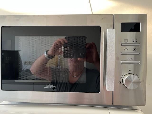 Microgolfoven VALBERG MWO 34 CG X343C, Elektronische apparatuur, Microgolfovens, Ophalen, Microgolfoven