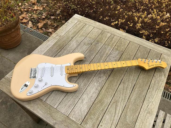 4x Stratocaster, Muziek en Instrumenten, Snaarinstrumenten | Gitaren | Elektrisch, Zo goed als nieuw, Solid body, Overige merken