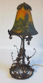 art deco smeedijzeren tafellamp grote Noverdy kap, Antiek en Kunst, Verzenden
