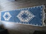 Turks blauw / wit tapijt, Ophalen, 200 cm of meer, 50 tot 100 cm, Zo goed als nieuw