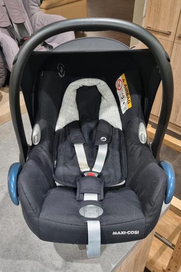 Maxi-Cosy Cabriofix noir !!! Comme neuf !!! beschikbaar voor biedingen