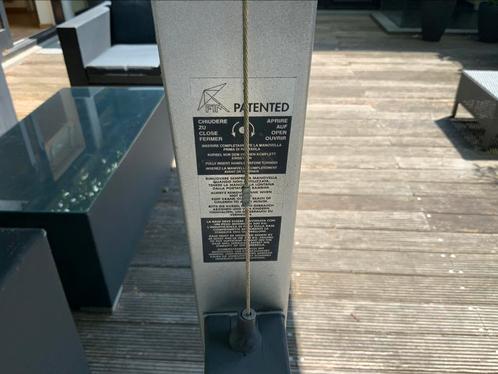 Tuinbanken BOREK, zwart met tafel en  parasol, Tuin en Terras, Tuinbanken, Gebruikt, Kunststof, Ophalen