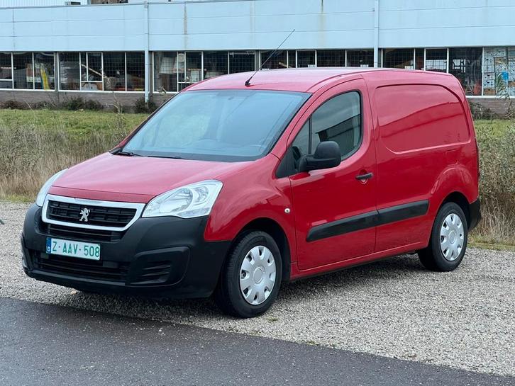 Peugeot Partner 1.6hdi  EURO6/BTW/AIRCO/TREKHAAK, Auto's, Bestelwagens en Lichte vracht, Bedrijf, Te koop, Airconditioning, Trekhaak