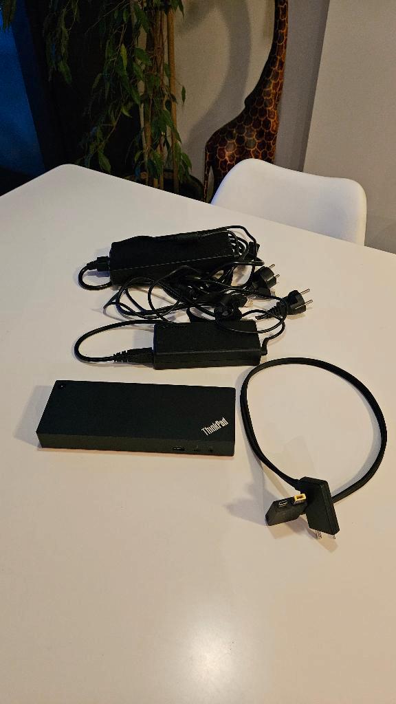 Lenovo ThinkPad Thunderbolt 3 Workstation Dock, Informatique & Logiciels, Stations d'accueil, Utilisé, Station d'accueil, Portable