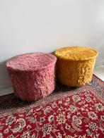 2x fluffy retro poef roze en geel, Enlèvement, Comme neuf