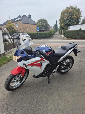 Honda cbr 250 beschikbaar voor biedingen