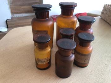 lot apotheekflesjes beschikbaar voor biedingen
