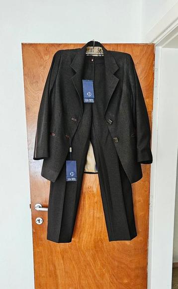 Nouveau costume d'Elisa Cortes !, Enlèvement ou Envoi, Taille 46/48 (XL) ou plus grande