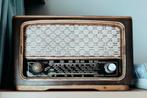 Vintage Spaanse radio, Antiek en Kunst, Ophalen of Verzenden