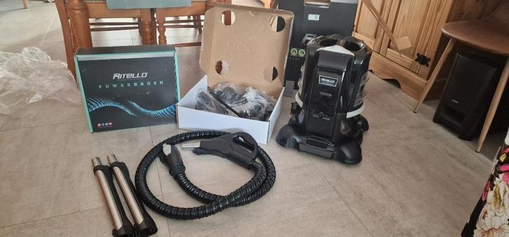 RITELLO  Zo goed als nieuw. Wegens dubbel gebruik., Elektronische apparatuur, Stofzuigers, Zo goed als nieuw, Stofzuiger, Reservoir