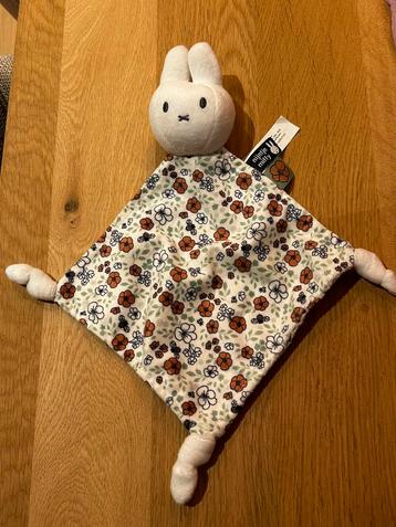 Knuffeltje Nijntje beschikbaar voor biedingen